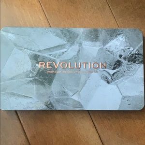 Makeup revolution Forever Flawless